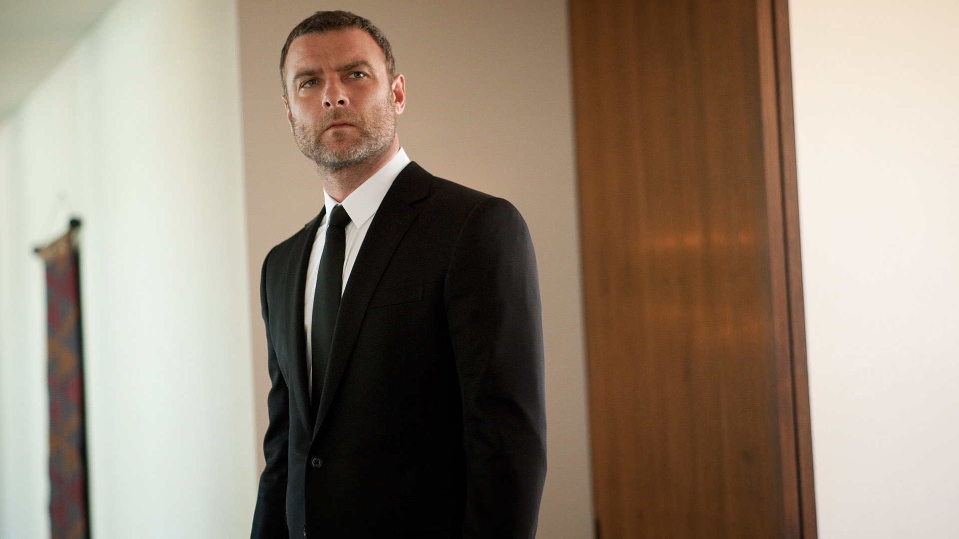 Ray Donovan (2013 TV Series) Season 1 Screenshot 2
